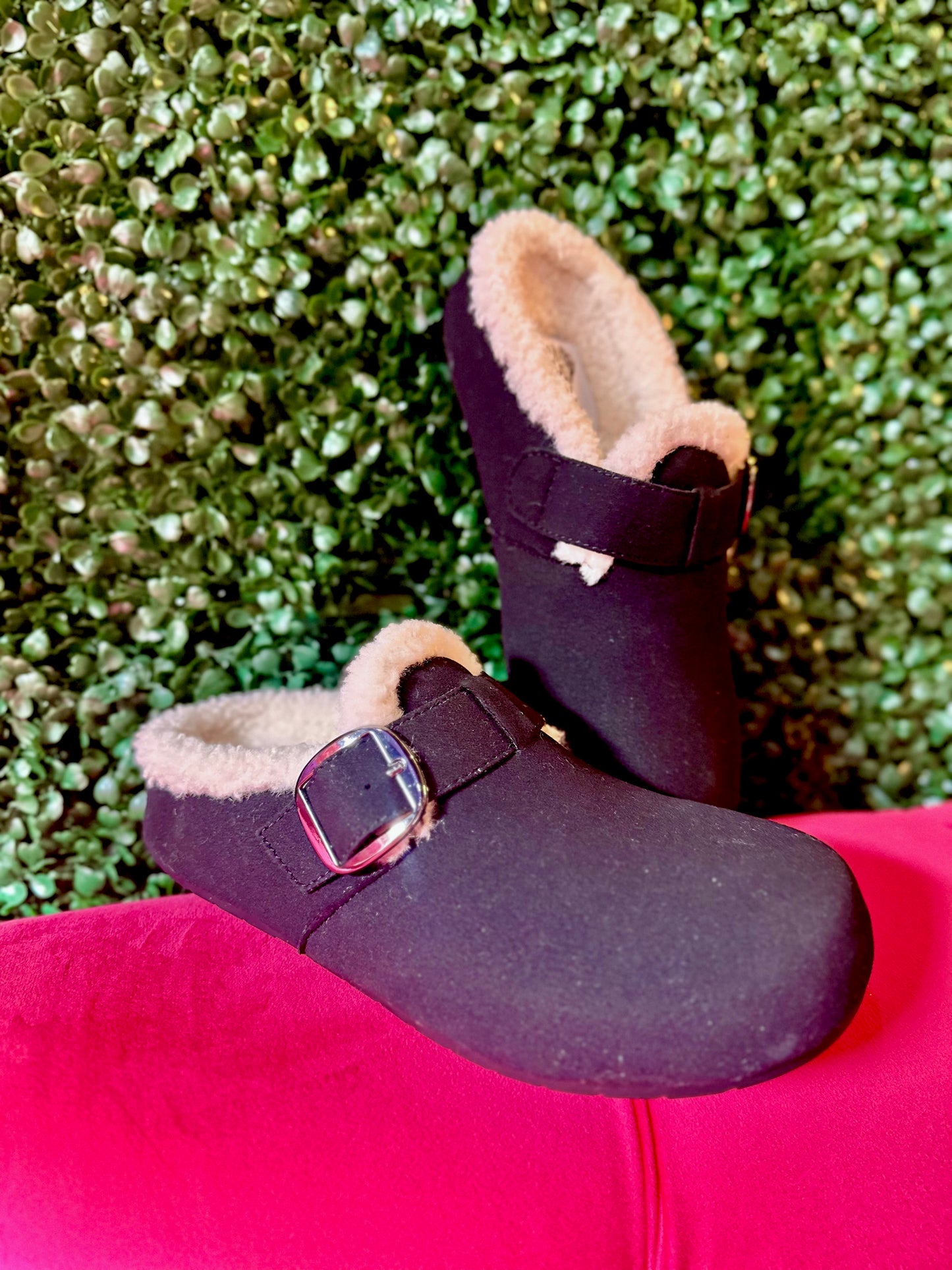 Maylis black mule slipper