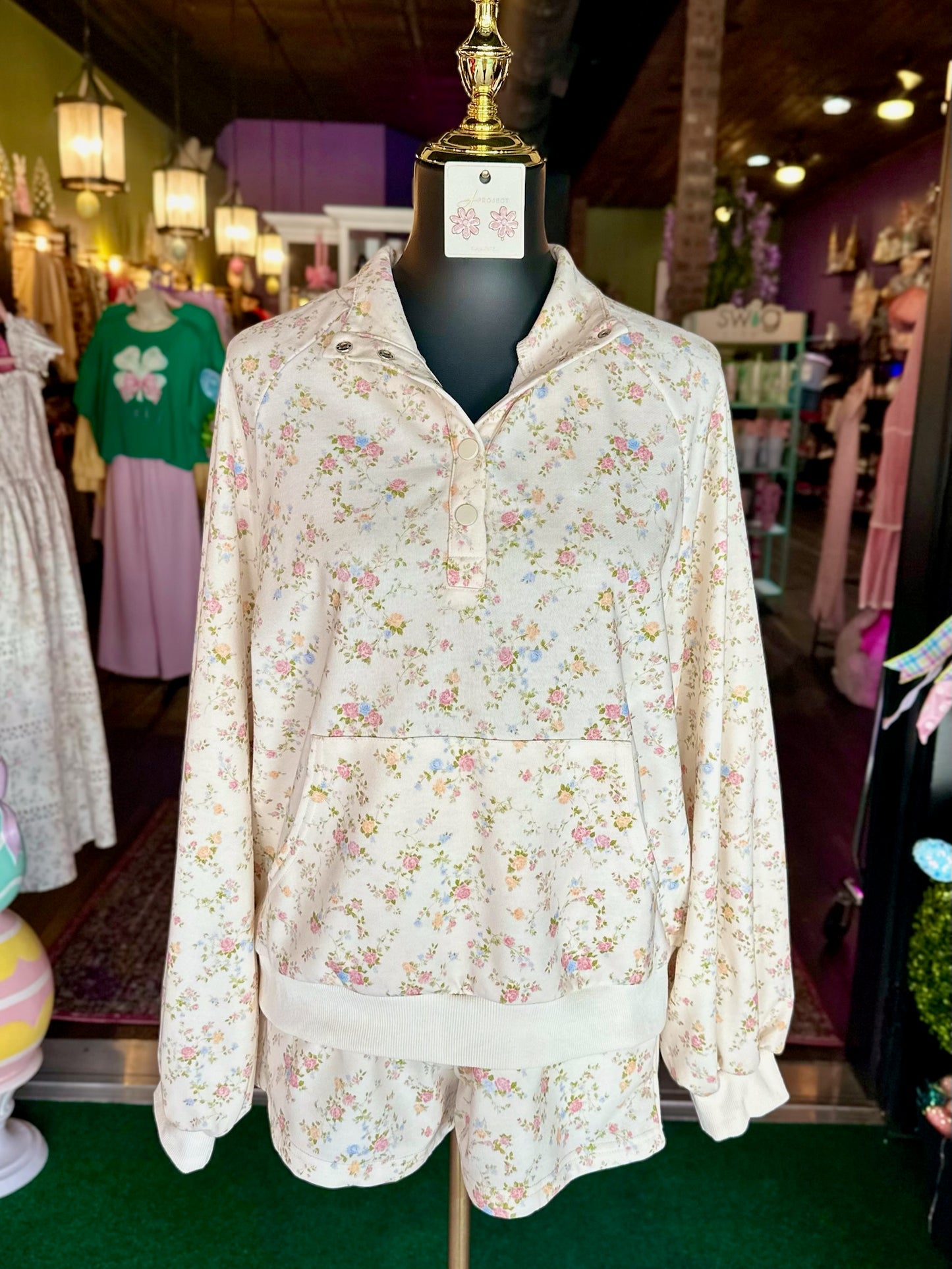 Ivory Meadow Lounge Set