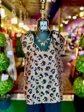 Load image into Gallery viewer, Leopard Print Sleeveless Blouse
