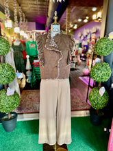 Load image into Gallery viewer, Espresso Sleeveless Ruffle Detail Quilted Vest
