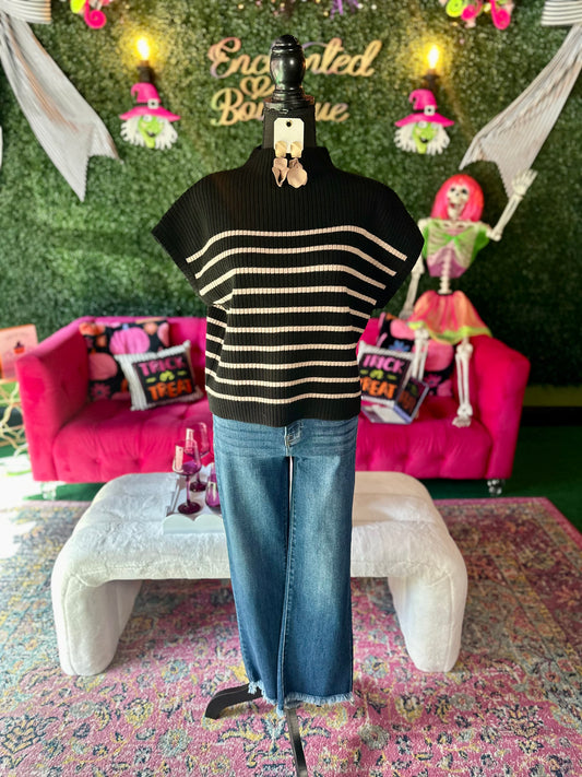 Black & Beige Striped Short Sleeve Knit Sweater