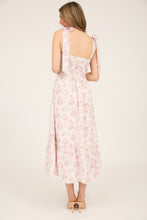 Load image into Gallery viewer, Floral Print Ruched Detail Maxi Dress
