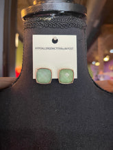 Load image into Gallery viewer, Fall Stone Square Studs
