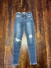 Load image into Gallery viewer, Lovervet “Ovation” High-rise Skinny Jeans
