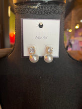 Load image into Gallery viewer, Pearl &amp; Jewel Earrings
