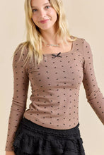 Load image into Gallery viewer, Mocha &amp; Velvet Ribbon Print Knit Top
