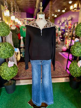 Load image into Gallery viewer, Black &amp; Leopard Mock Neck Front Zip Sweater
