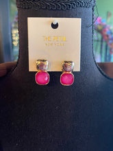 Load image into Gallery viewer, Fuchsia Epoxy Stone Link Stud Earrings
