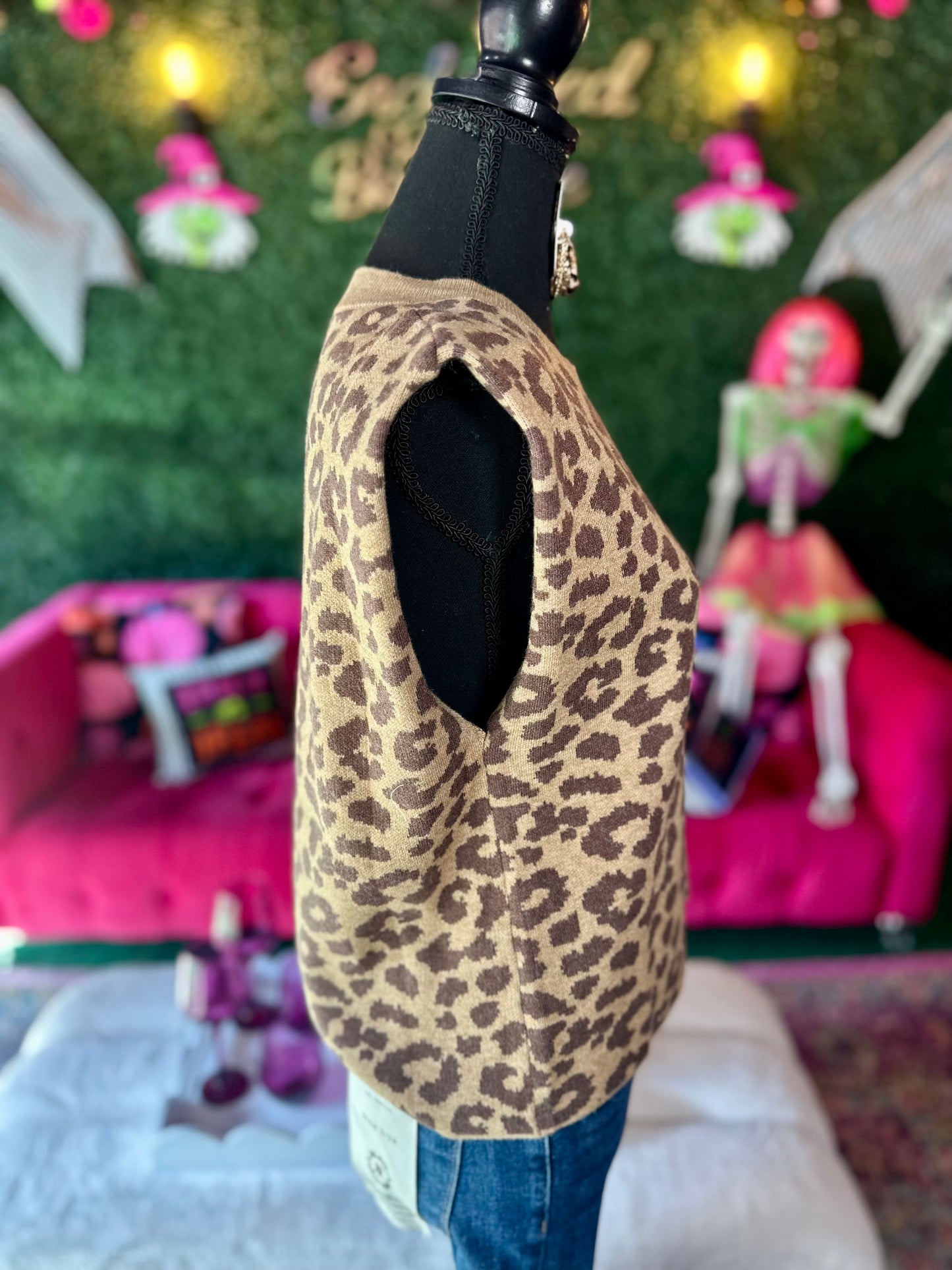 Leopard Print Sleeveless Sweater