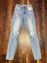 Load image into Gallery viewer, Risen High Rise Skinny Jeans
