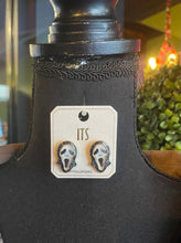 Load image into Gallery viewer, Halloween Scream Mask Studs

