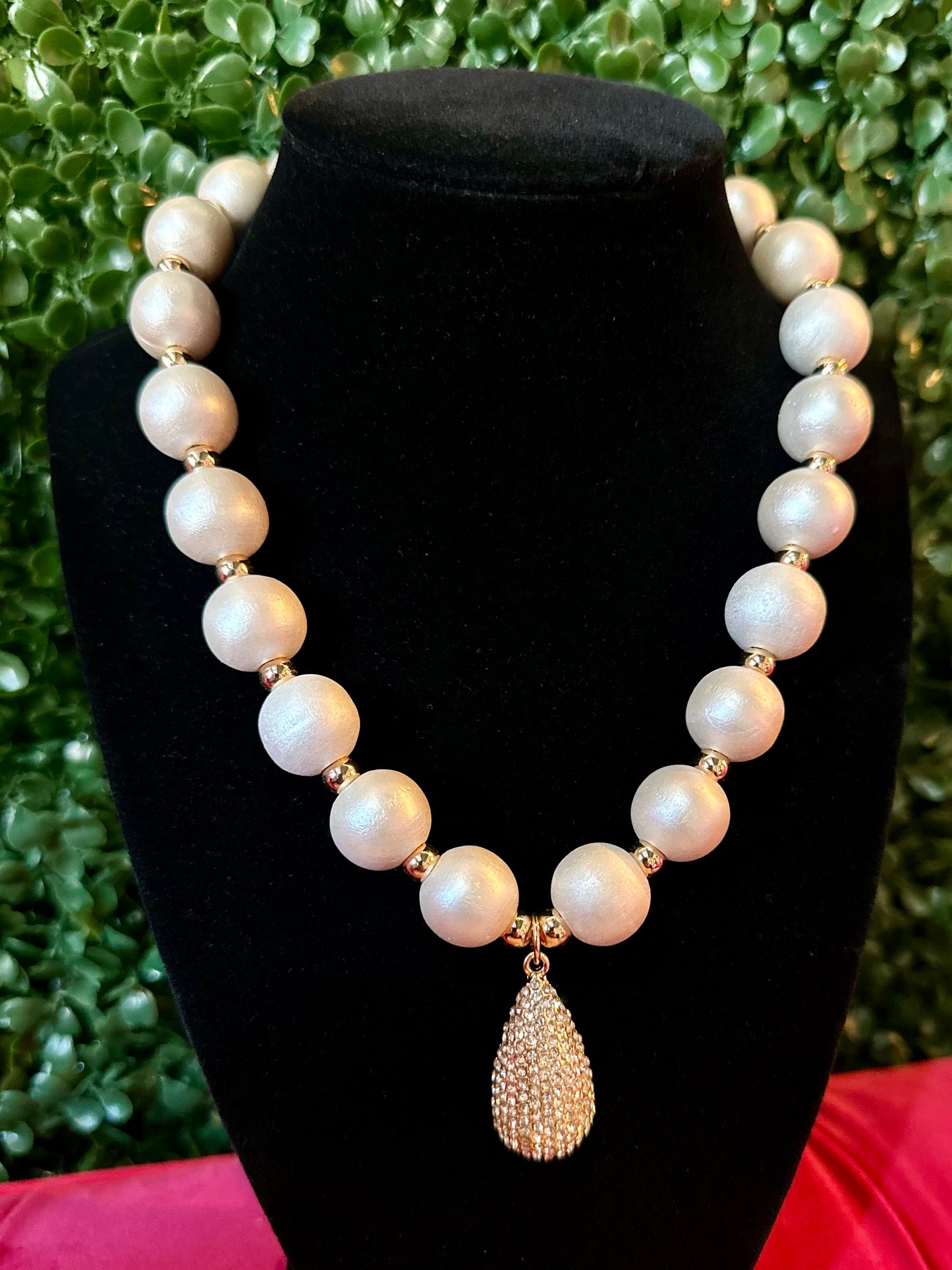 Rhinestone Tear Drop Bead Necklace