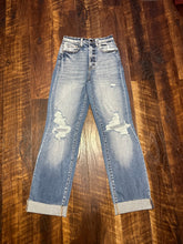 Load image into Gallery viewer, Medium Wash Super High Rise Dad Jeans
