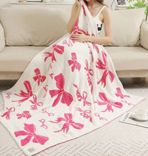 Load image into Gallery viewer, Comfy Luxe Fuchsia Bow Blanket
