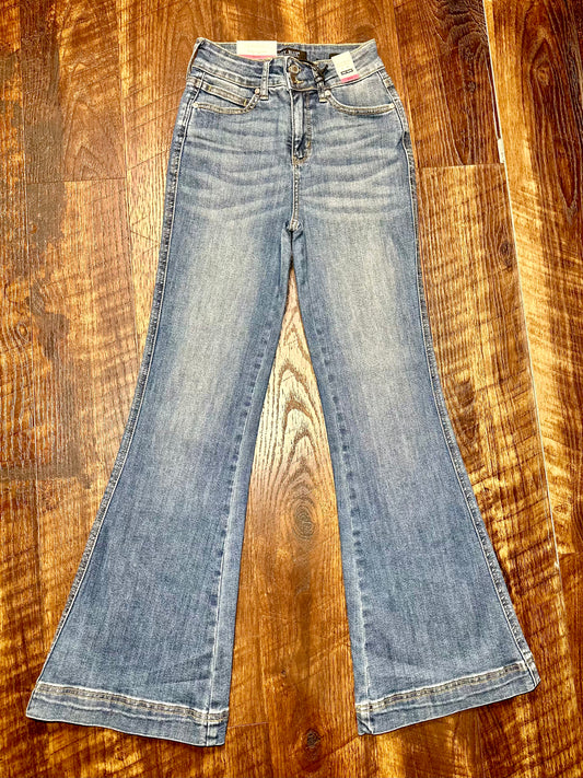 Judy Blue Petite Flare Jeans