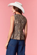 Load image into Gallery viewer, Quilted Leopard Print Front Tie Vest
