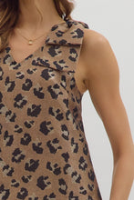 Load image into Gallery viewer, Leopard Print Sleeveless Blouse
