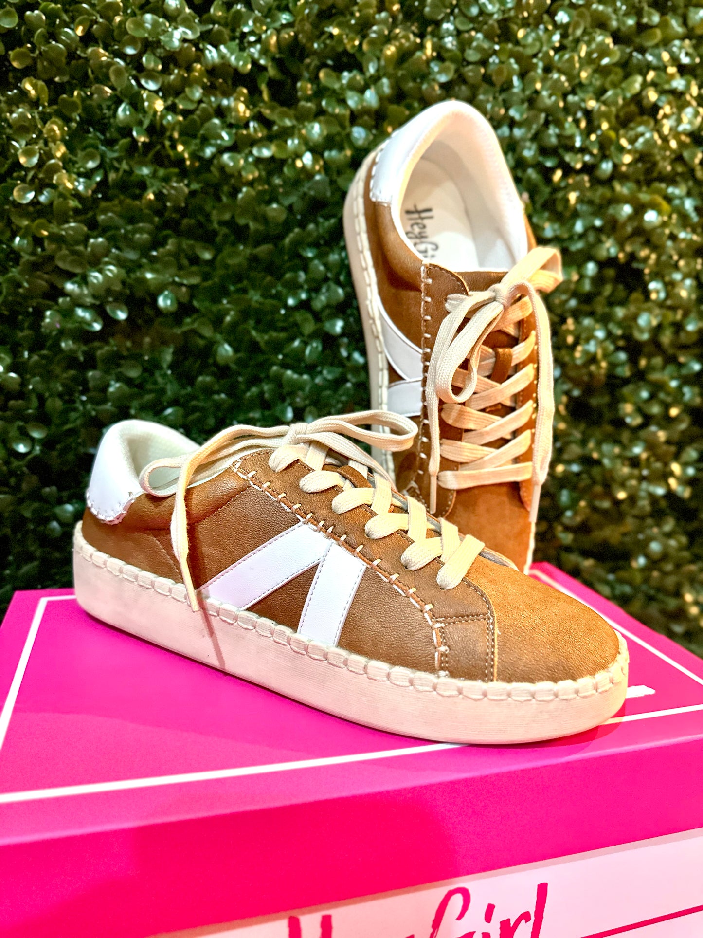 Corky’s Friend Zone Cognac Sneakers