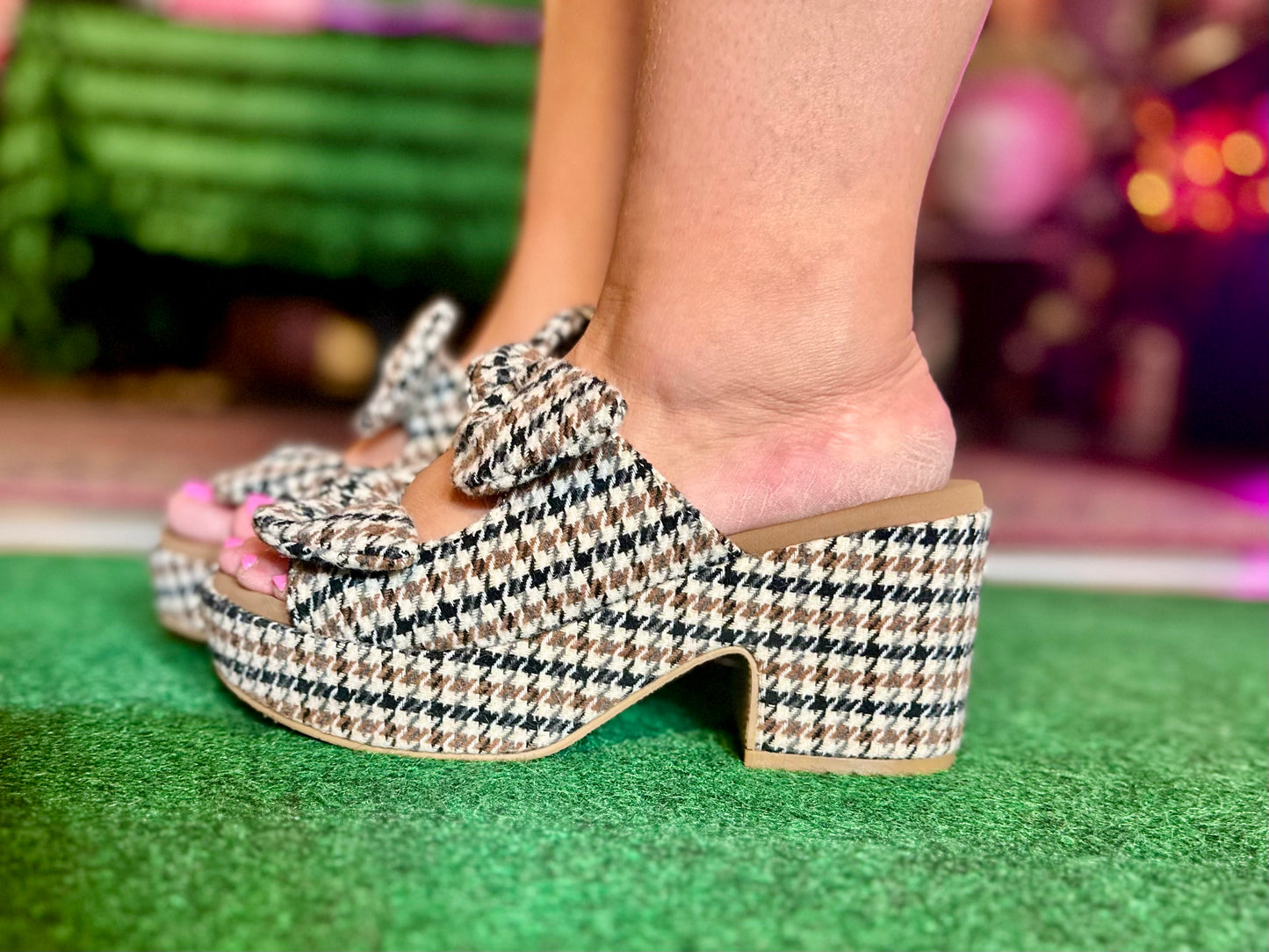 Corky’s Put A Bow On It - Houndstooth