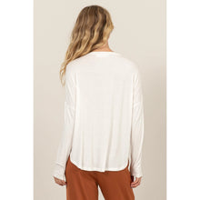 Load image into Gallery viewer, Off White Long Sleeve Basic Top
